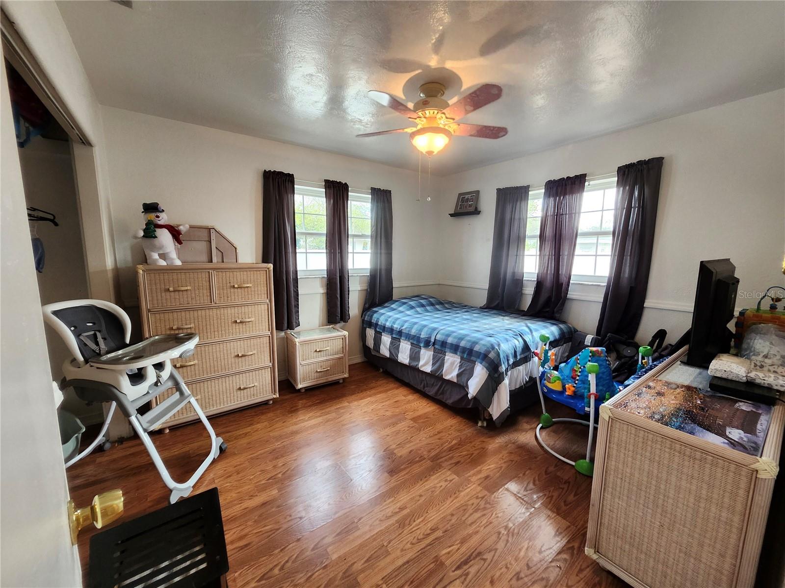 Image 26 of 38 For 5700 30th Avenue N