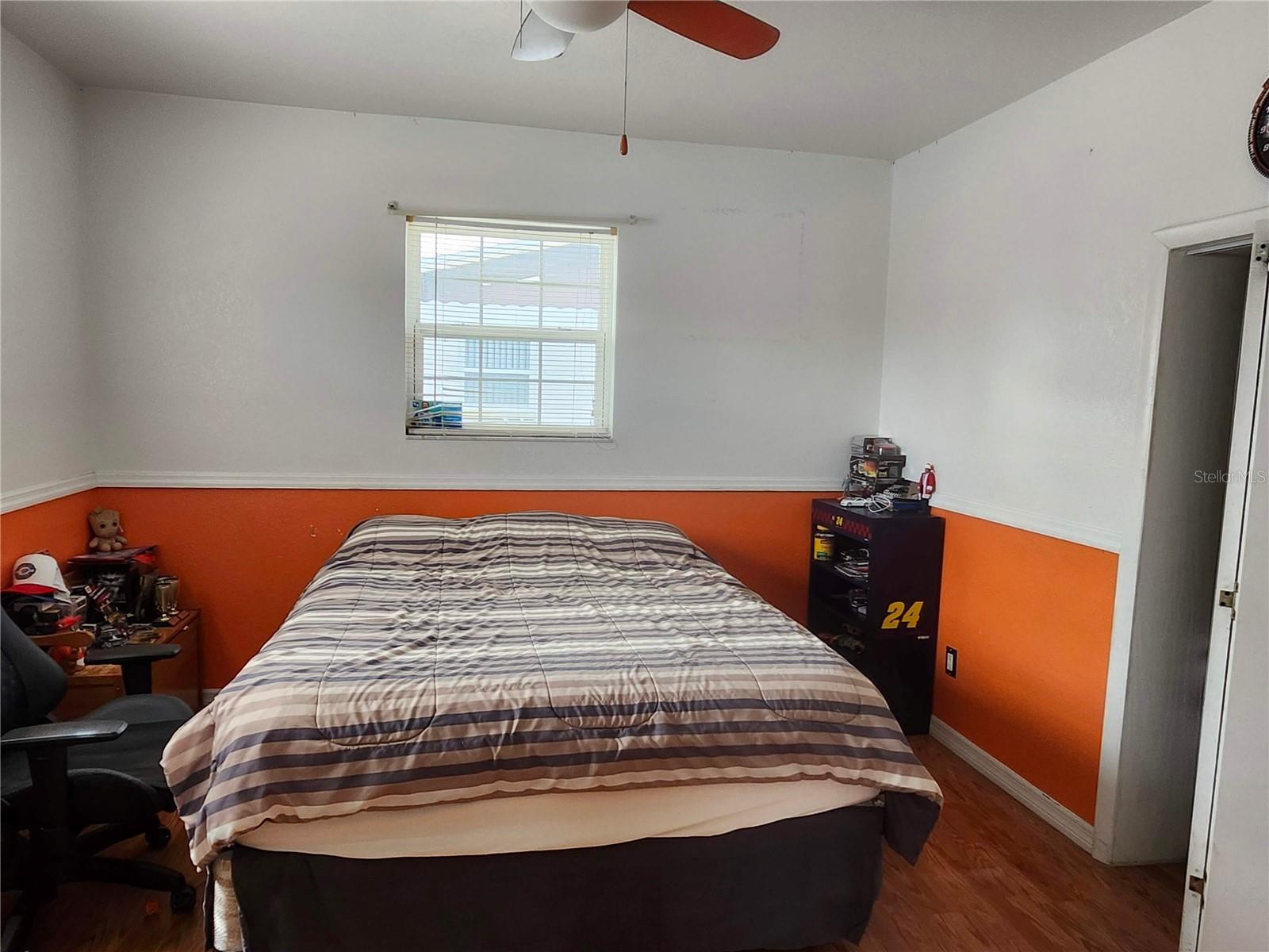 Image 27 of 38 For 5700 30th Avenue N