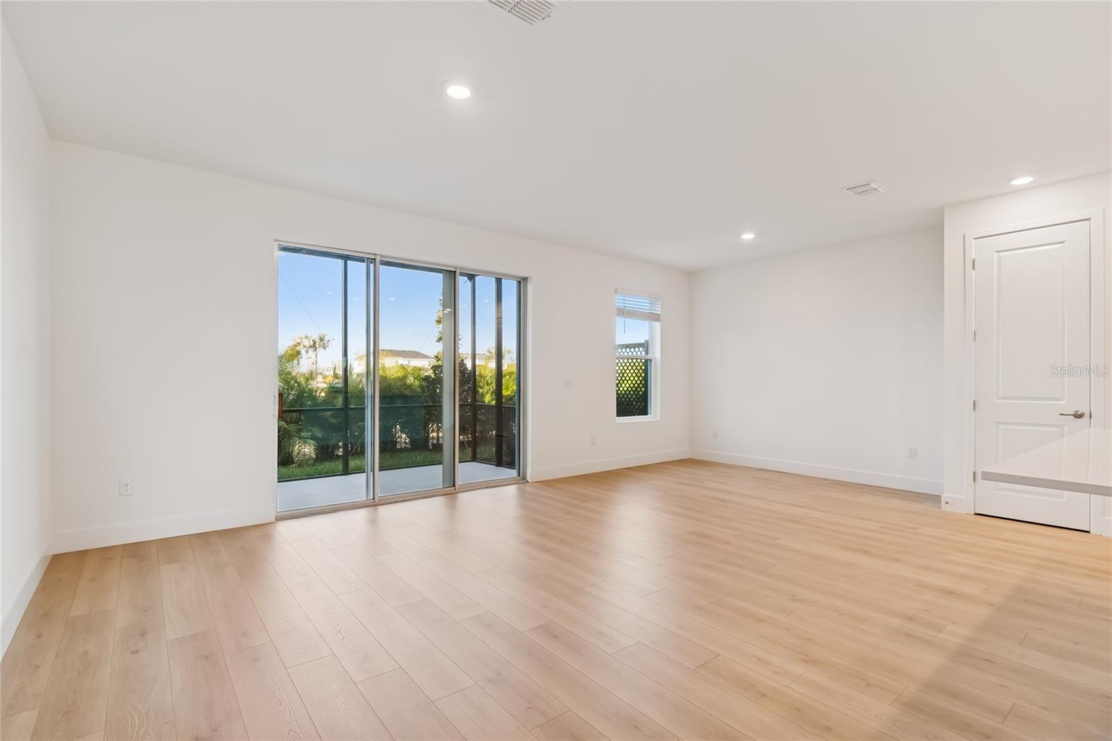 Image 13 of 44 For 11726 Full Moon Loop