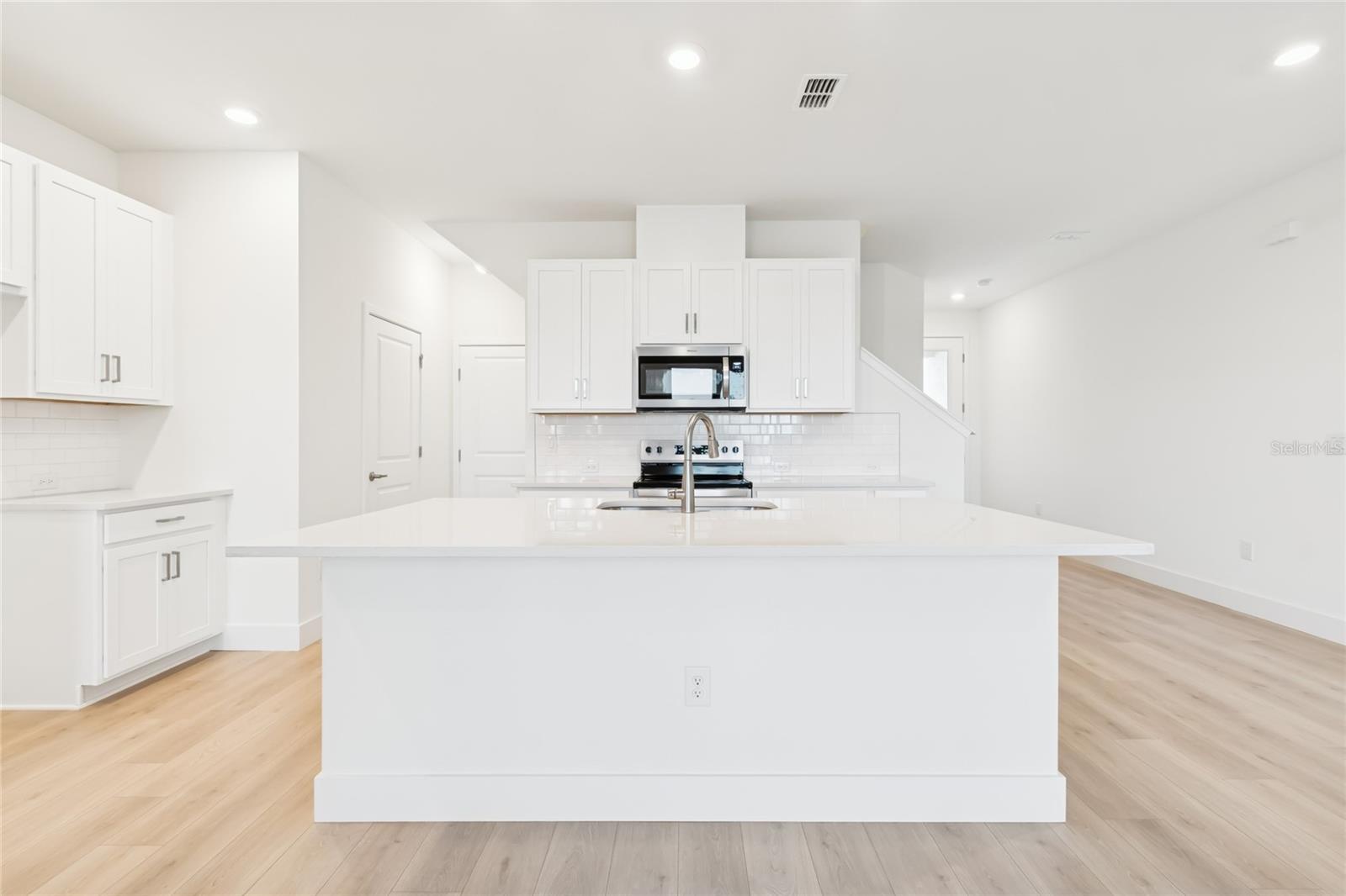 Image 6 of 44 For 11726 Full Moon Loop