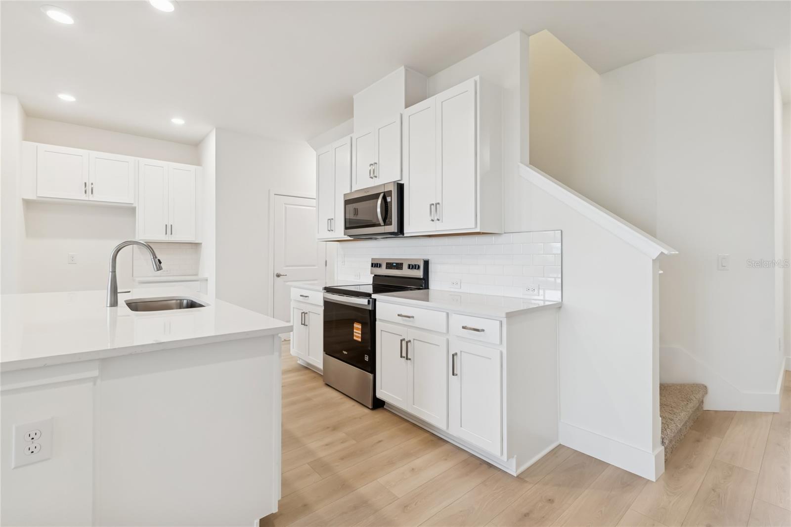 Image 9 of 44 For 11726 Full Moon Loop