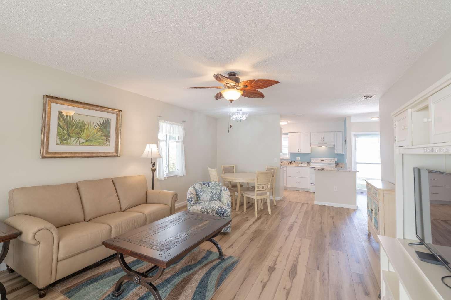 Image 8 of 20 For 456 Circlewood Drive L7