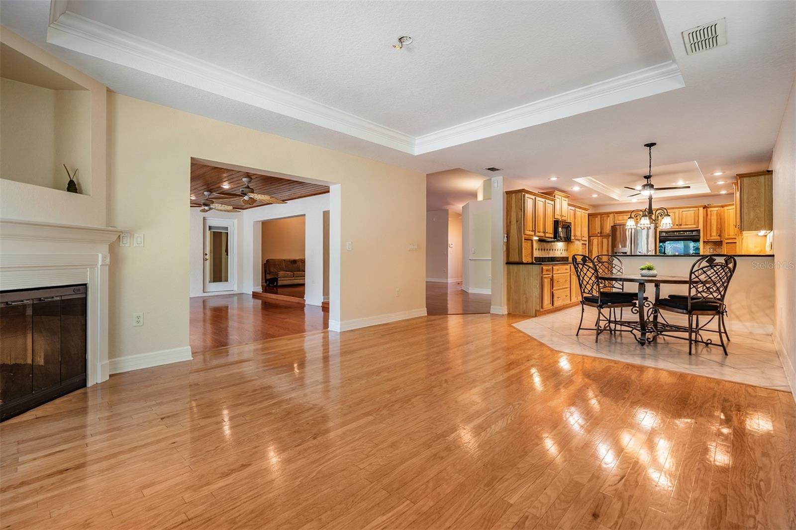 Image 12 of 99 For 10133 Collar Drive