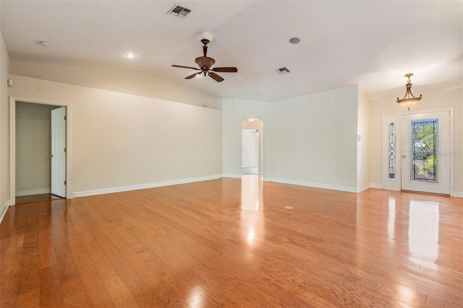 Image 31 of 99 For 10133 Collar Drive