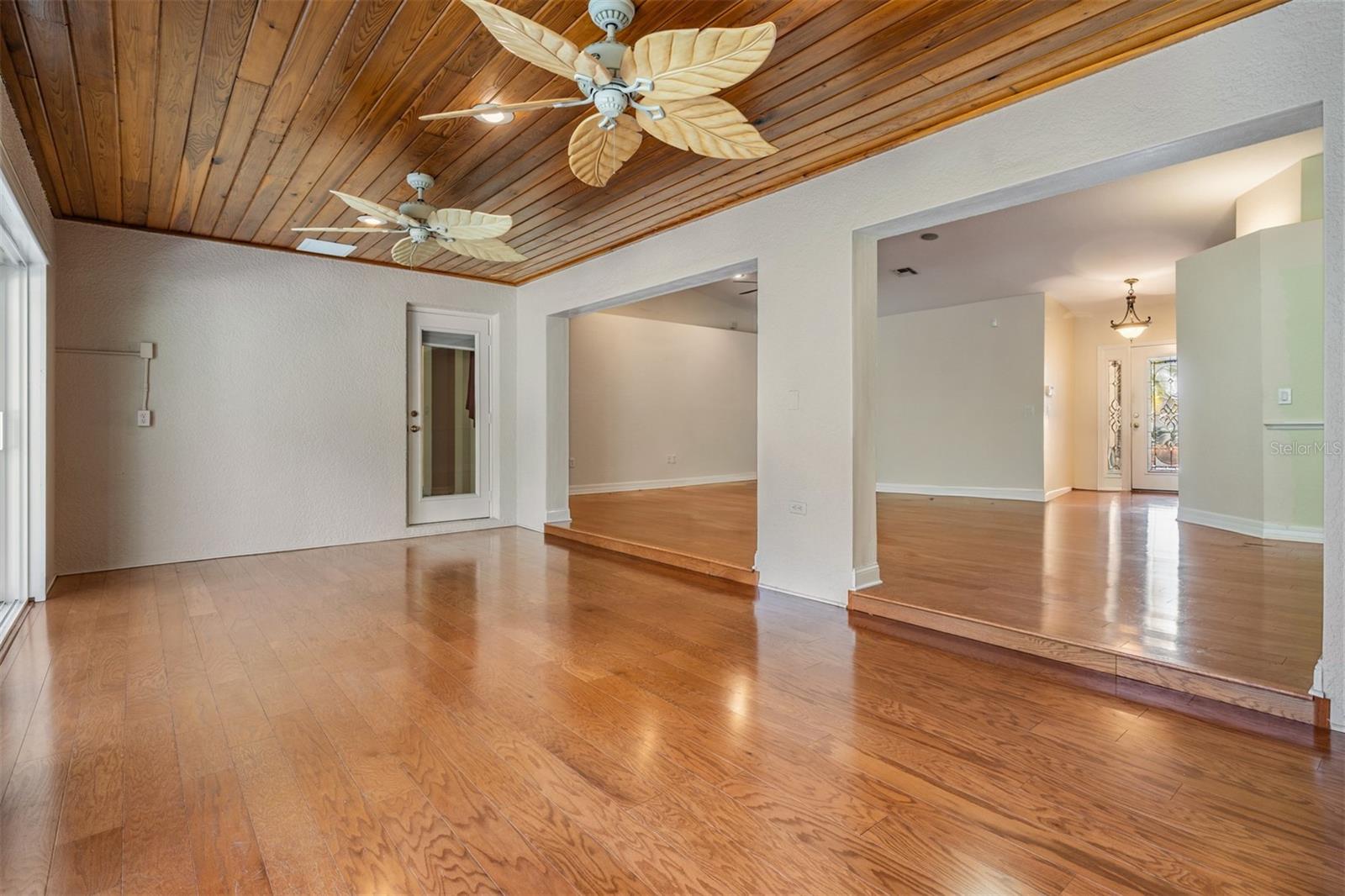 Image 33 of 99 For 10133 Collar Drive