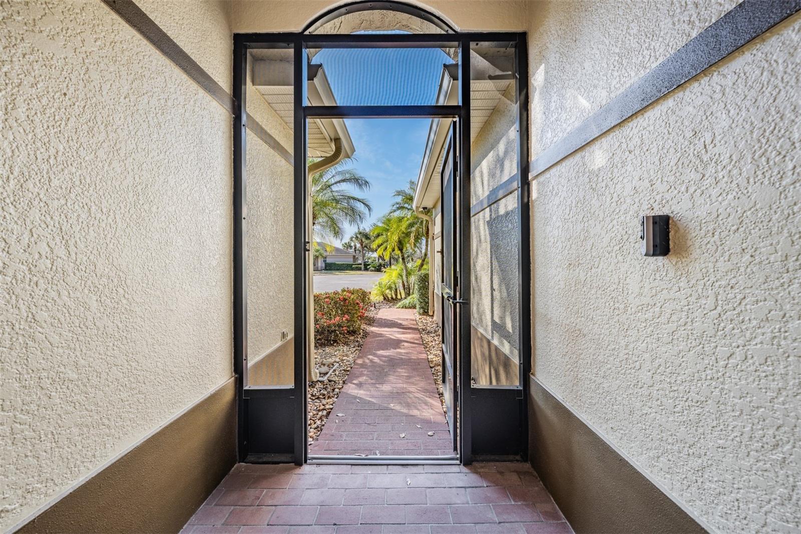 Image 7 of 99 For 10133 Collar Drive