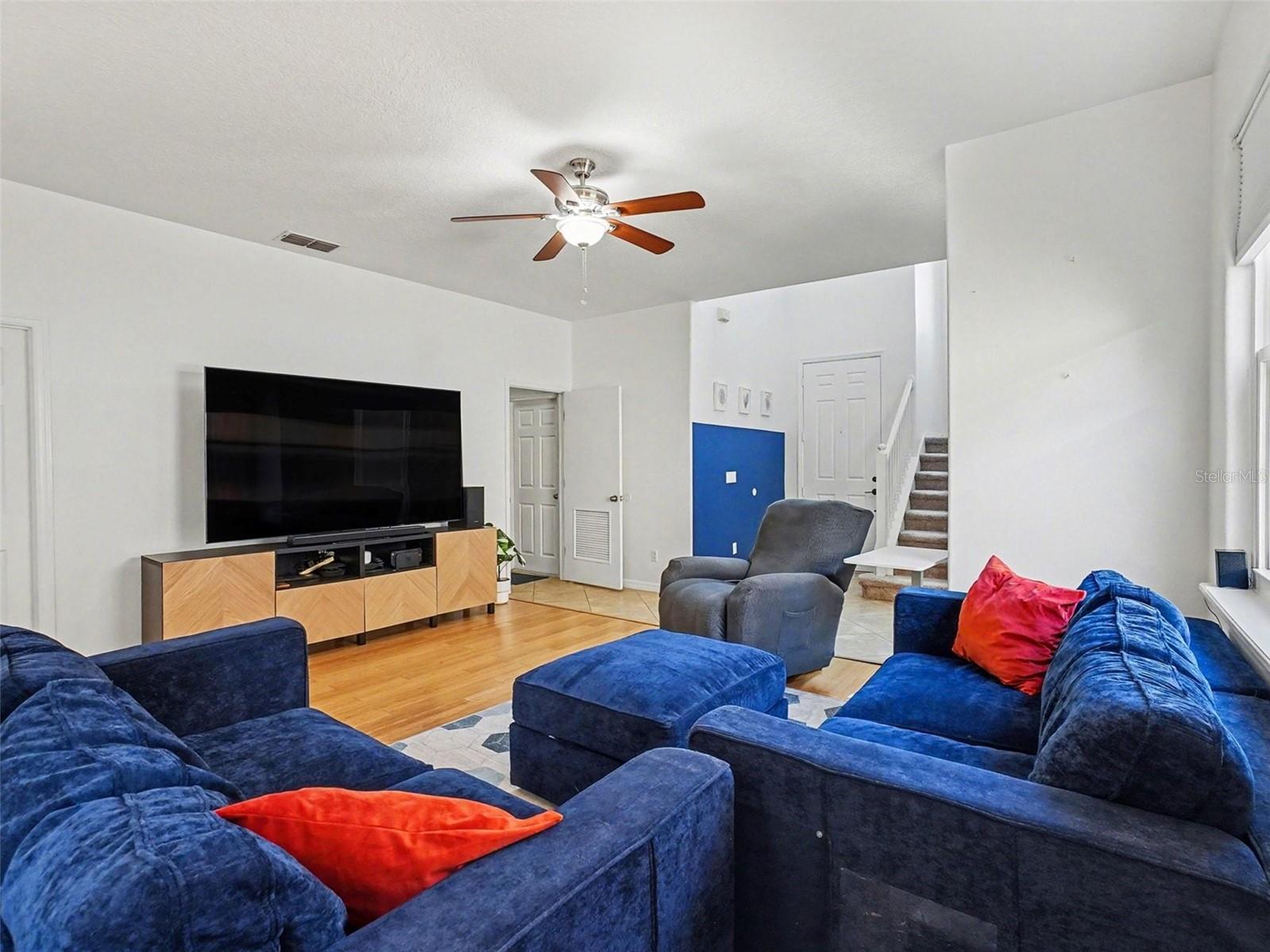 Image 4 of 35 For 5362 Shingle Creek Drive