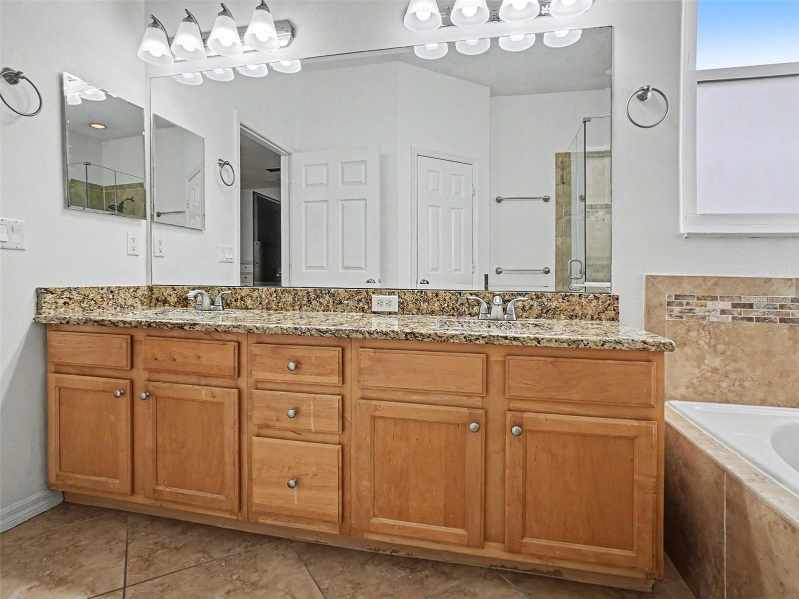 Image 8 of 35 For 5362 Shingle Creek Drive