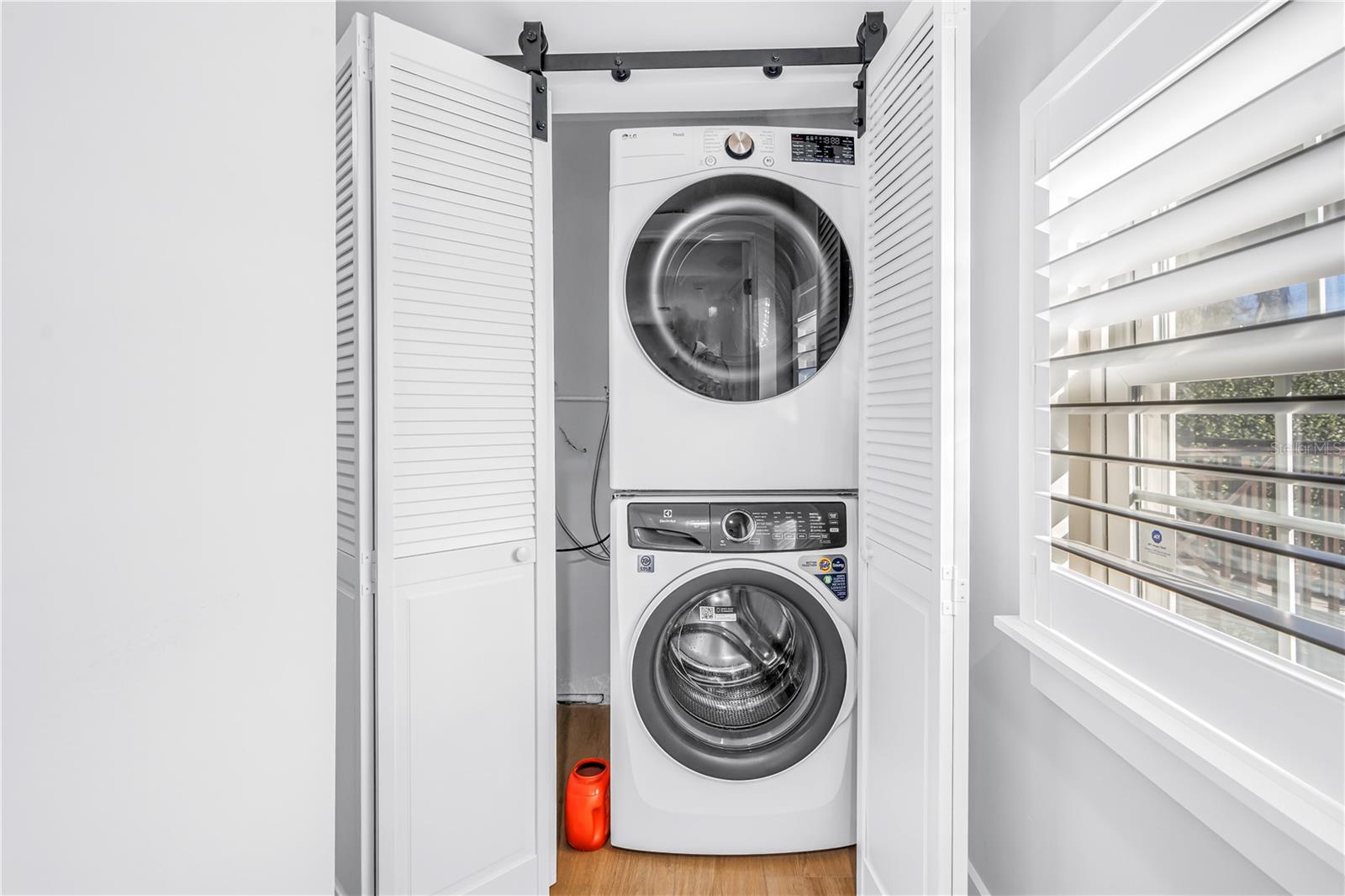 Image 34 of 54 For 134 Riviera Way Ne