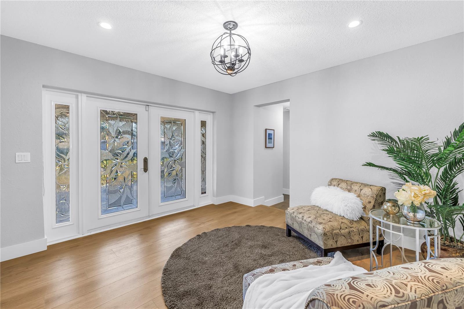 Image 5 of 54 For 134 Riviera Way Ne