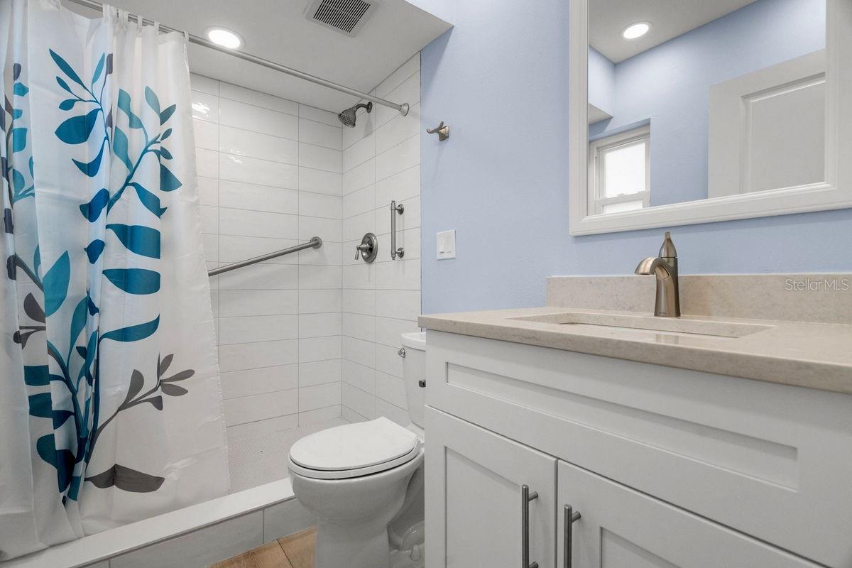 Image 22 of 70 For 1599 Amberlea Drive S