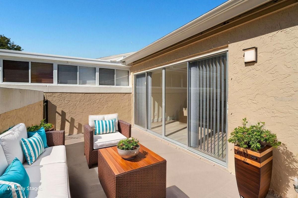 Image 37 of 70 For 1599 Amberlea Drive S