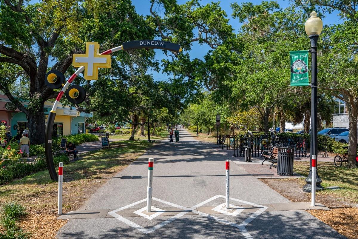 Image 62 of 70 For 1599 Amberlea Drive S