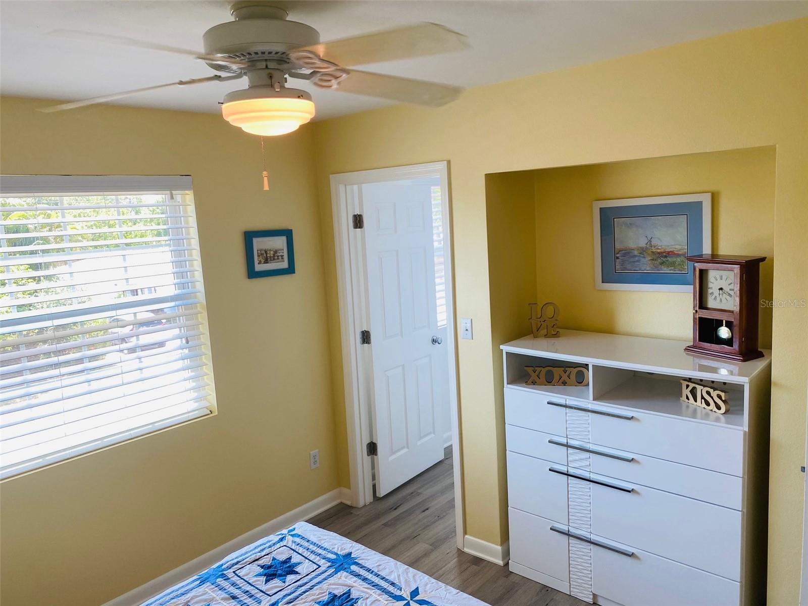 Image 20 of 33 For 1826 58th Street S