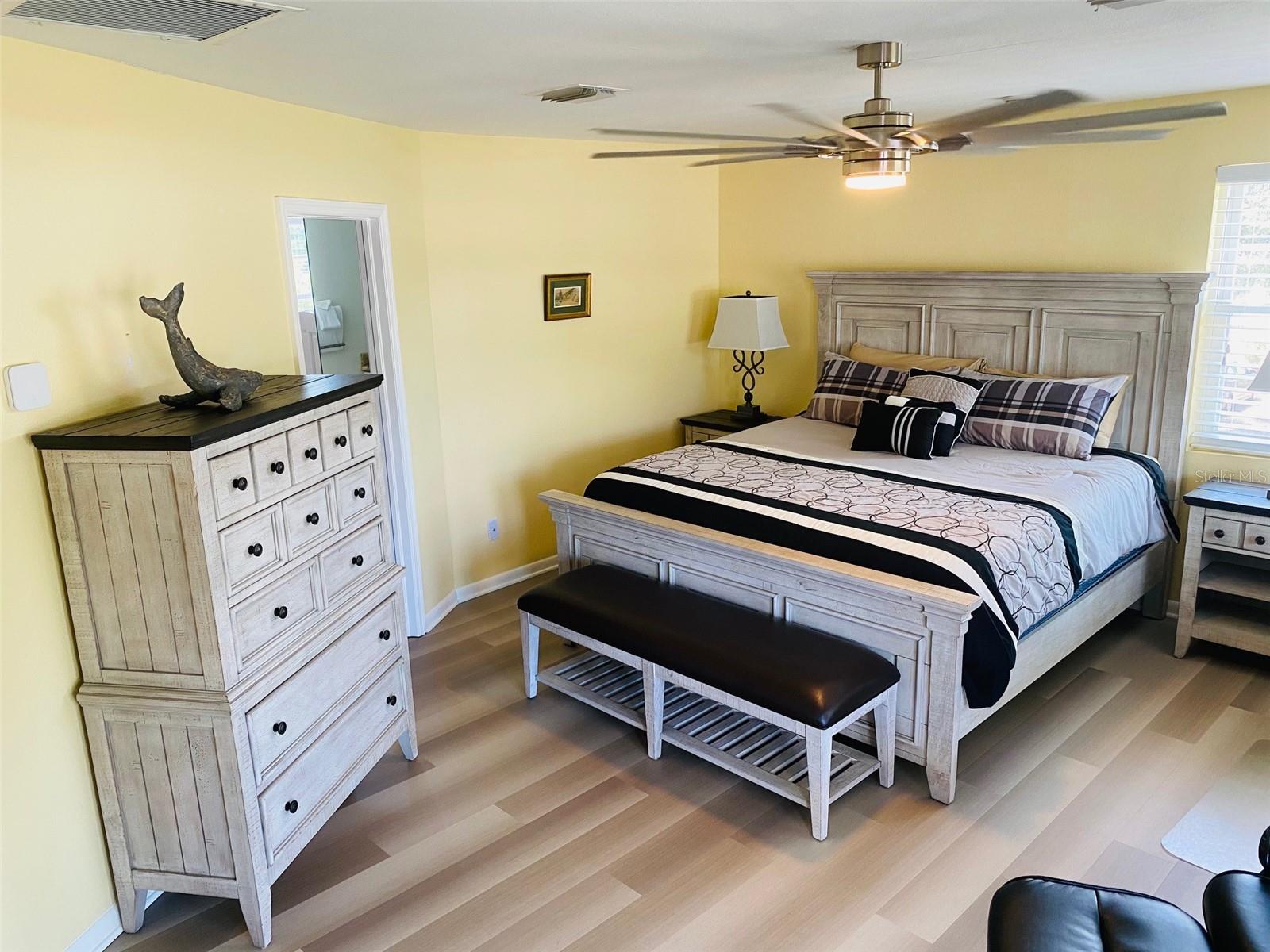 Image 23 of 33 For 1826 58th Street S