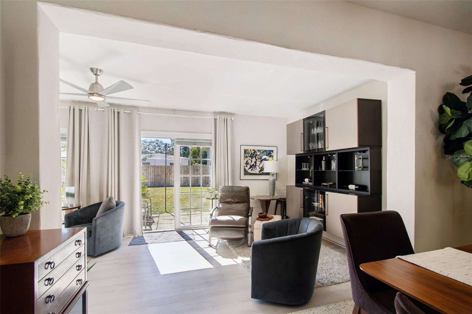 Image 27 of 84 For 2000 Serpentine Circle S