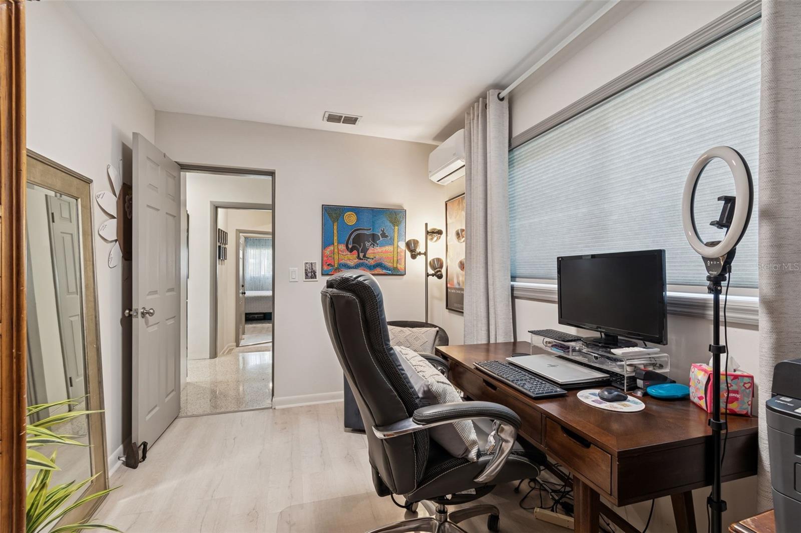 Image 38 of 84 For 2000 Serpentine Circle S