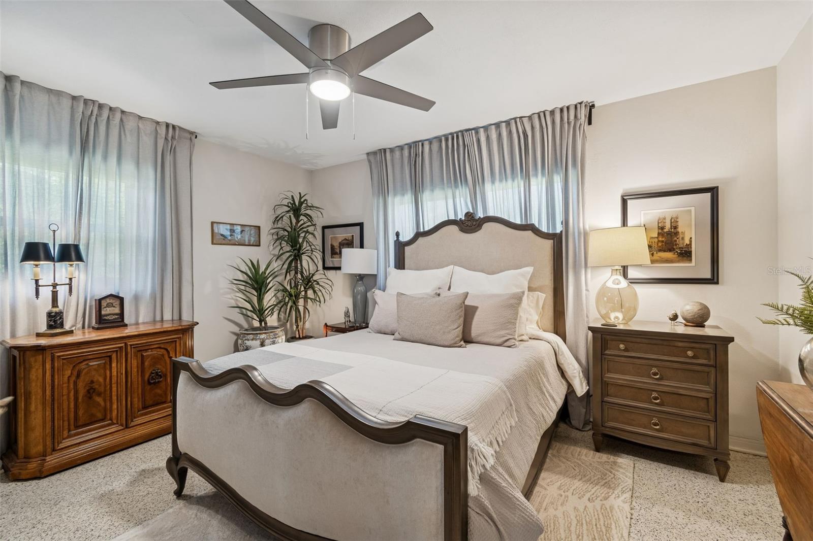 Image 47 of 84 For 2000 Serpentine Circle S