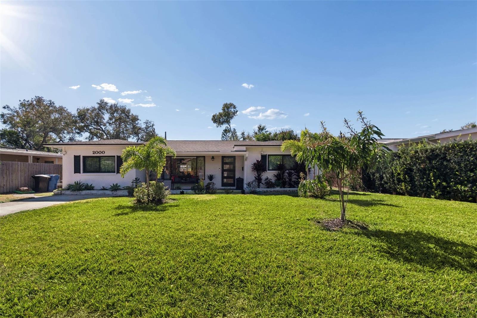 Image 5 of 84 For 2000 Serpentine Circle S