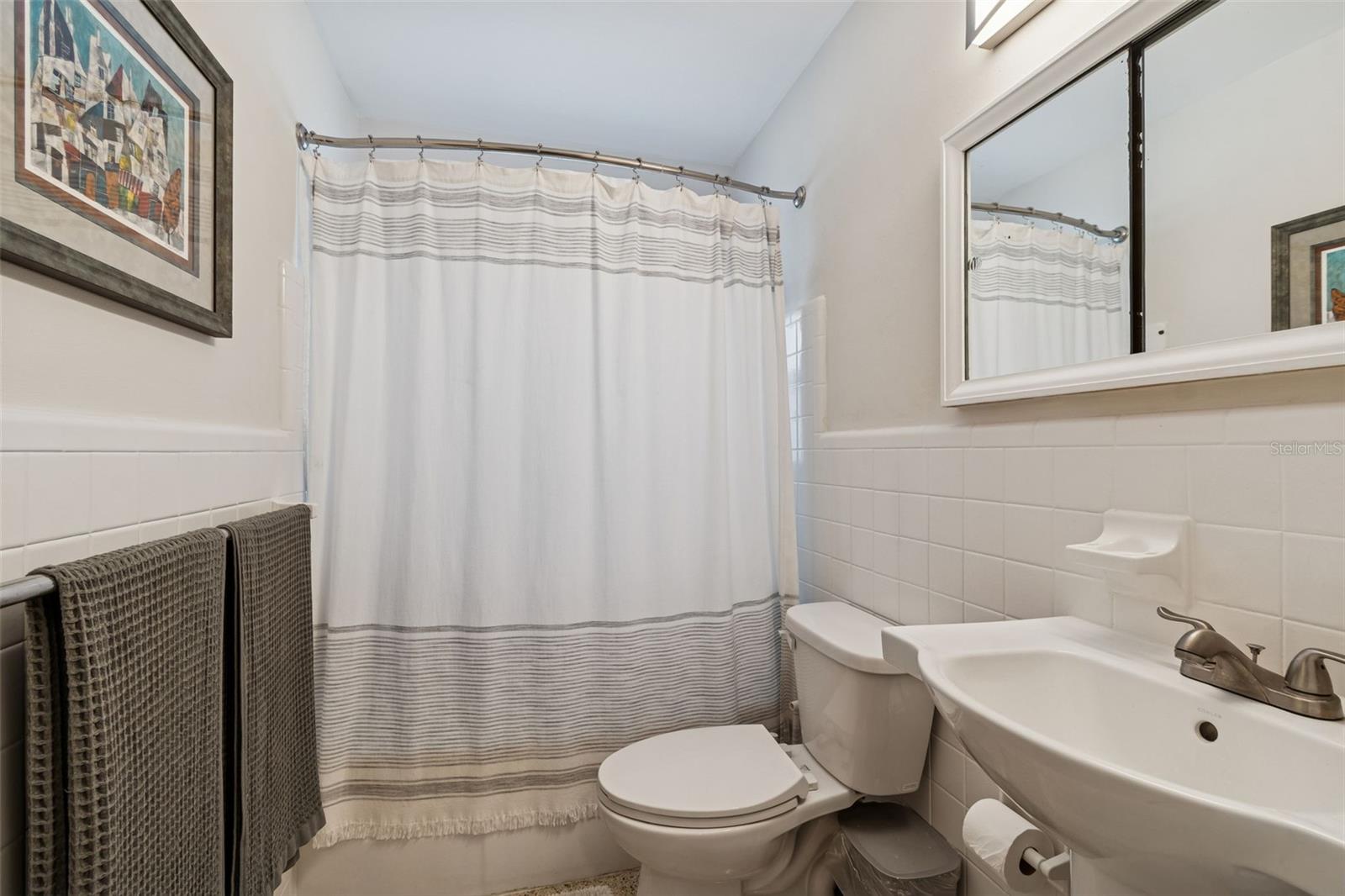 Image 51 of 84 For 2000 Serpentine Circle S