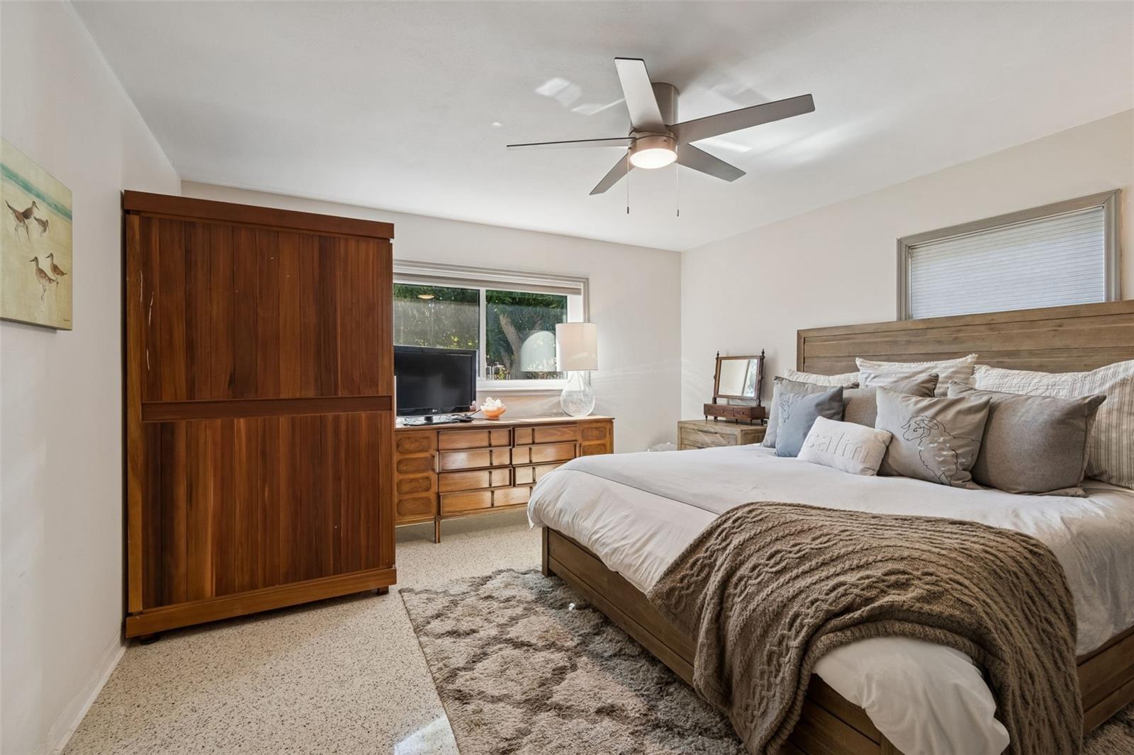 Image 54 of 84 For 2000 Serpentine Circle S