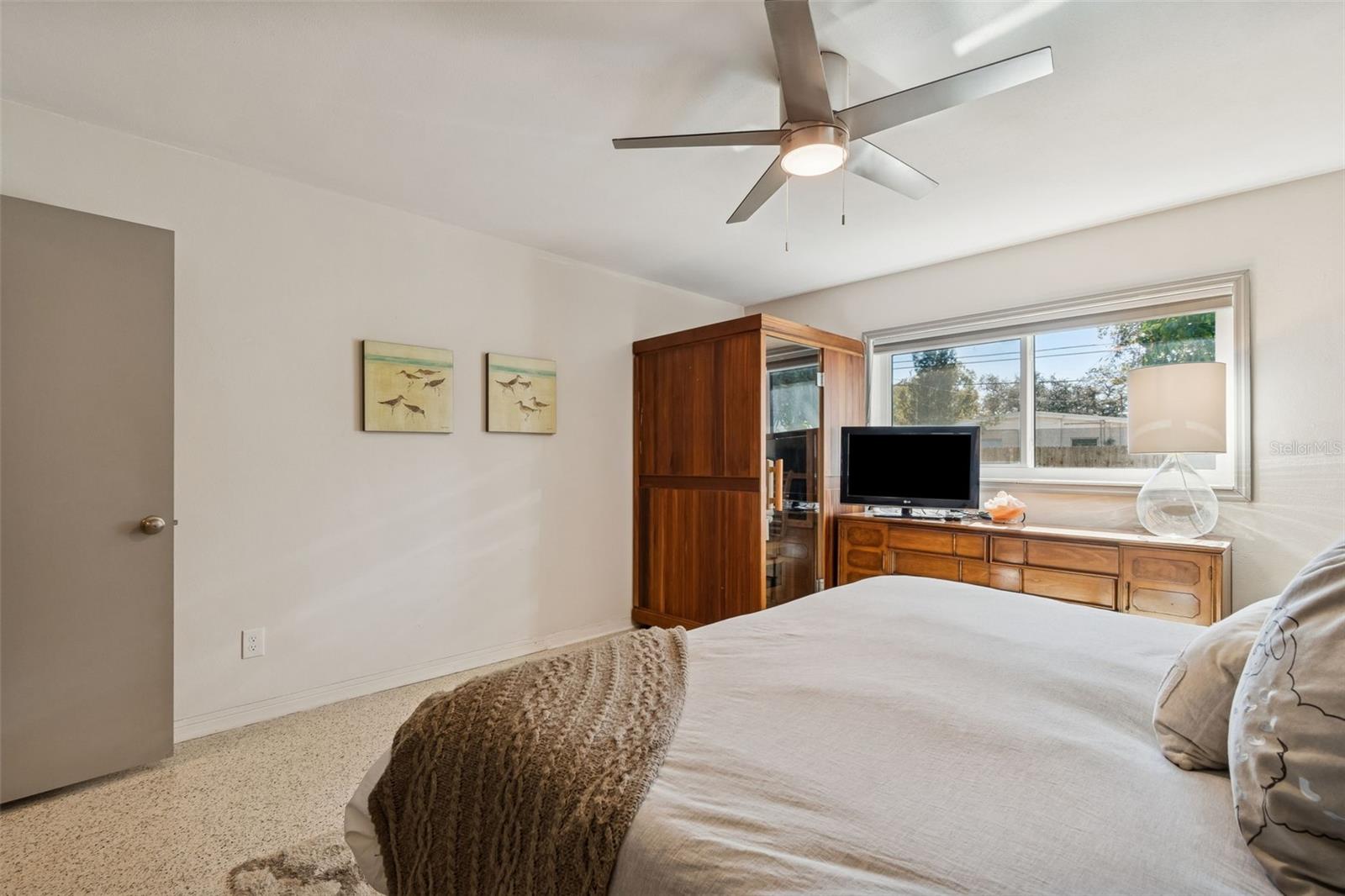 Image 57 of 84 For 2000 Serpentine Circle S