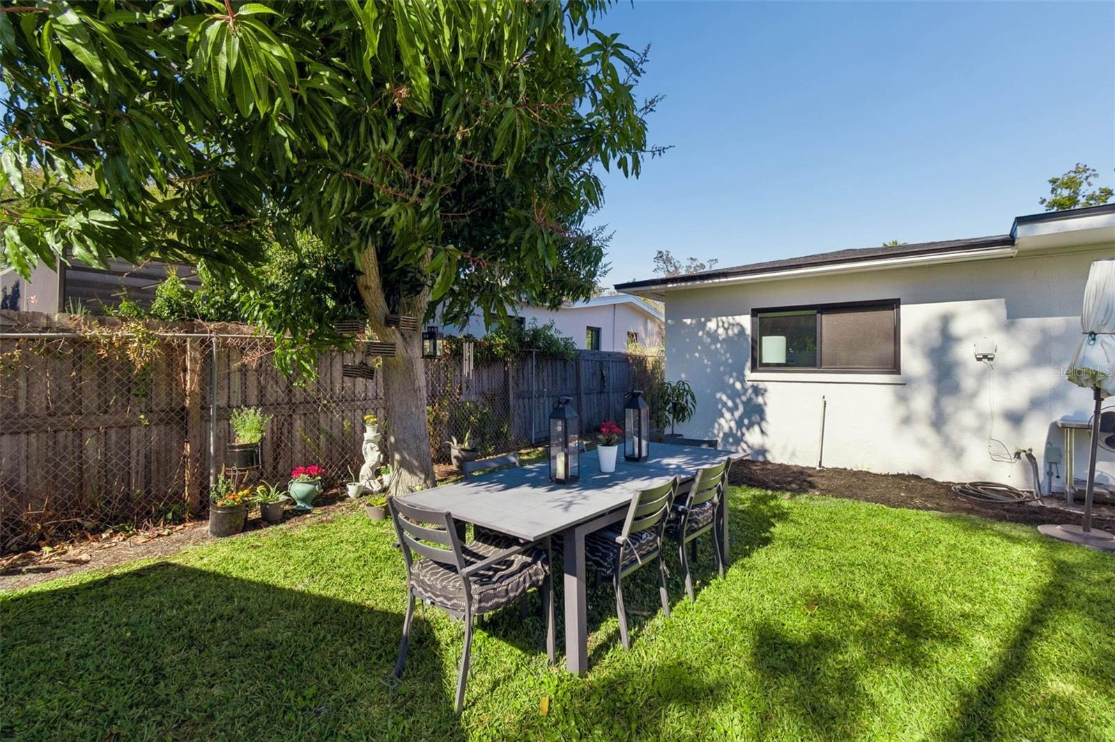 Image 70 of 84 For 2000 Serpentine Circle S