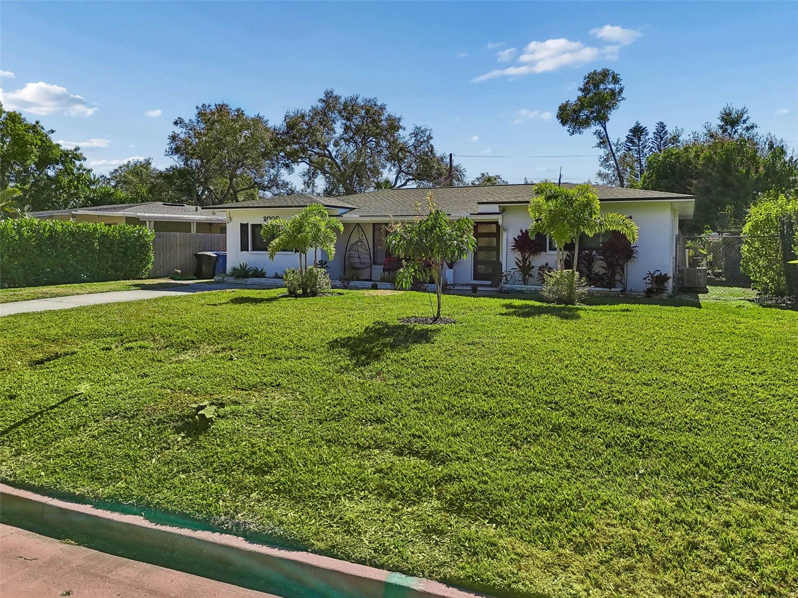 Image 72 of 84 For 2000 Serpentine Circle S