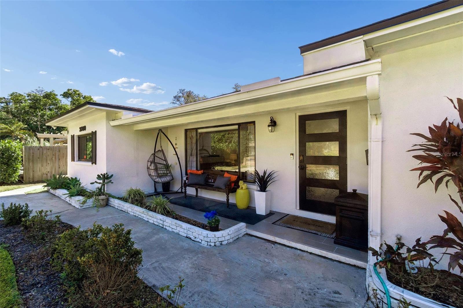 Image 8 of 84 For 2000 Serpentine Circle S