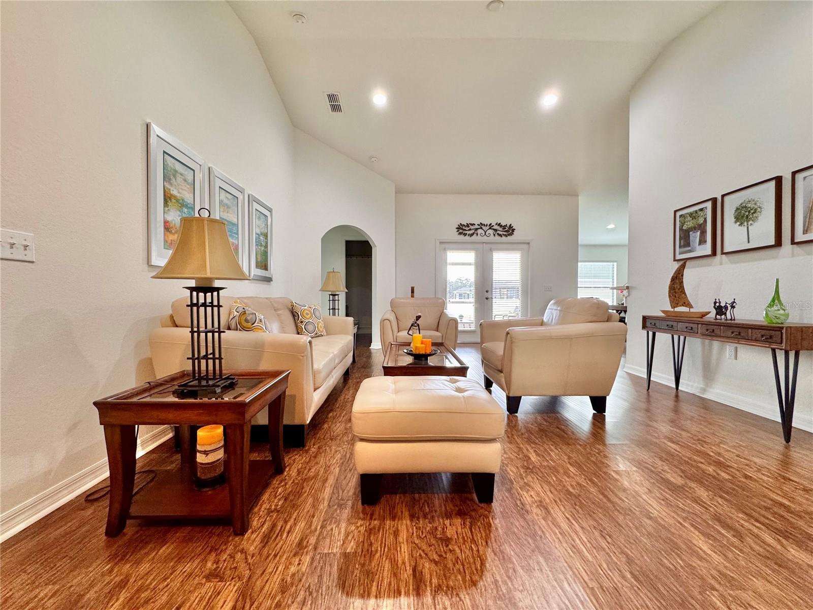 Image 8 of 24 For 2962 Creeks Crossing Boulevard