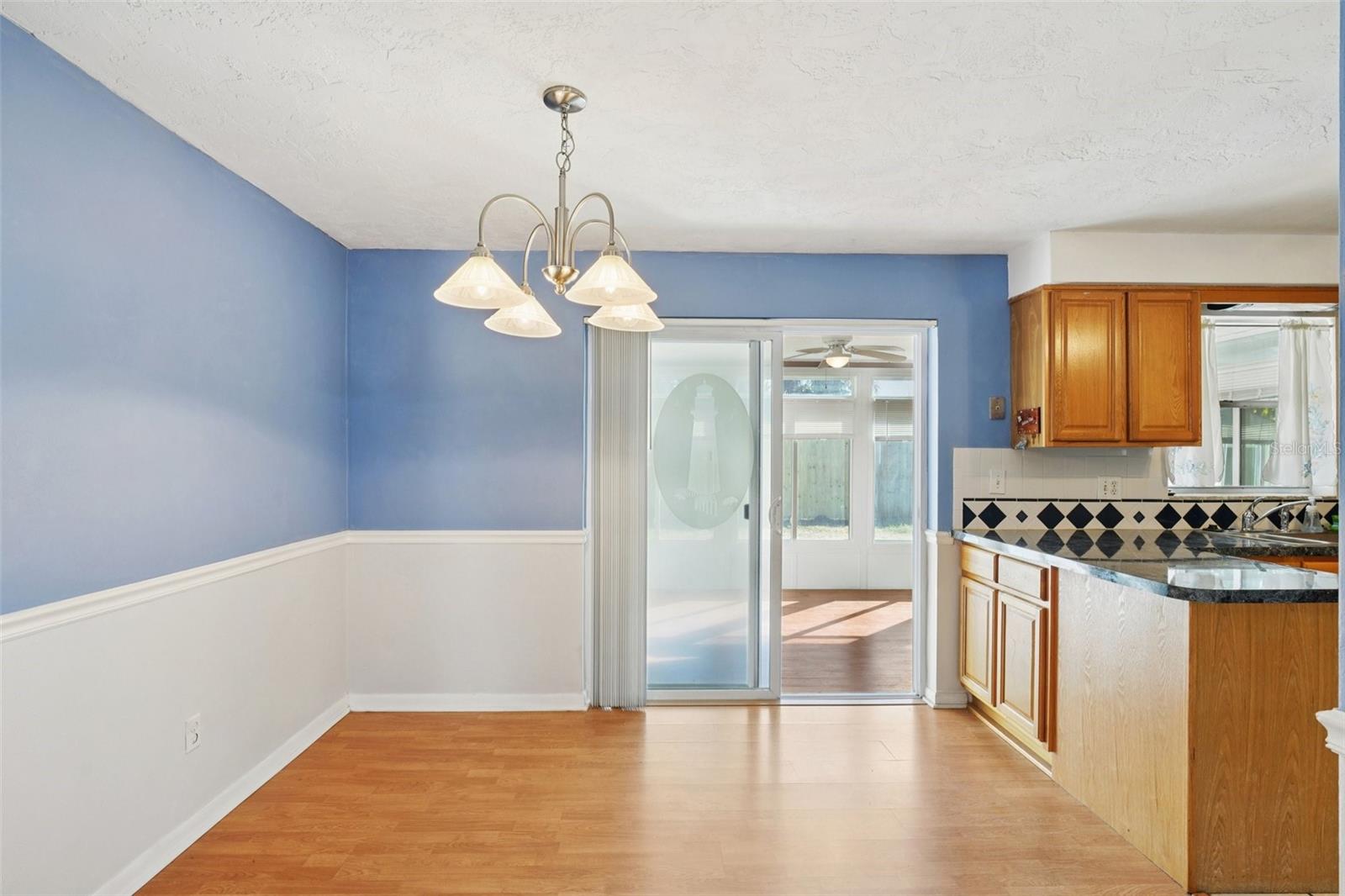 Image 16 of 69 For 1975 Temple Terrace