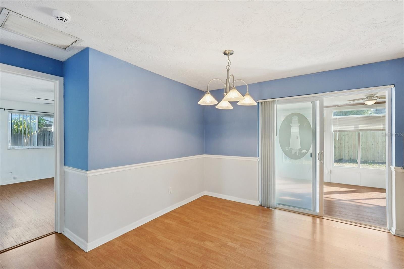 Image 17 of 69 For 1975 Temple Terrace