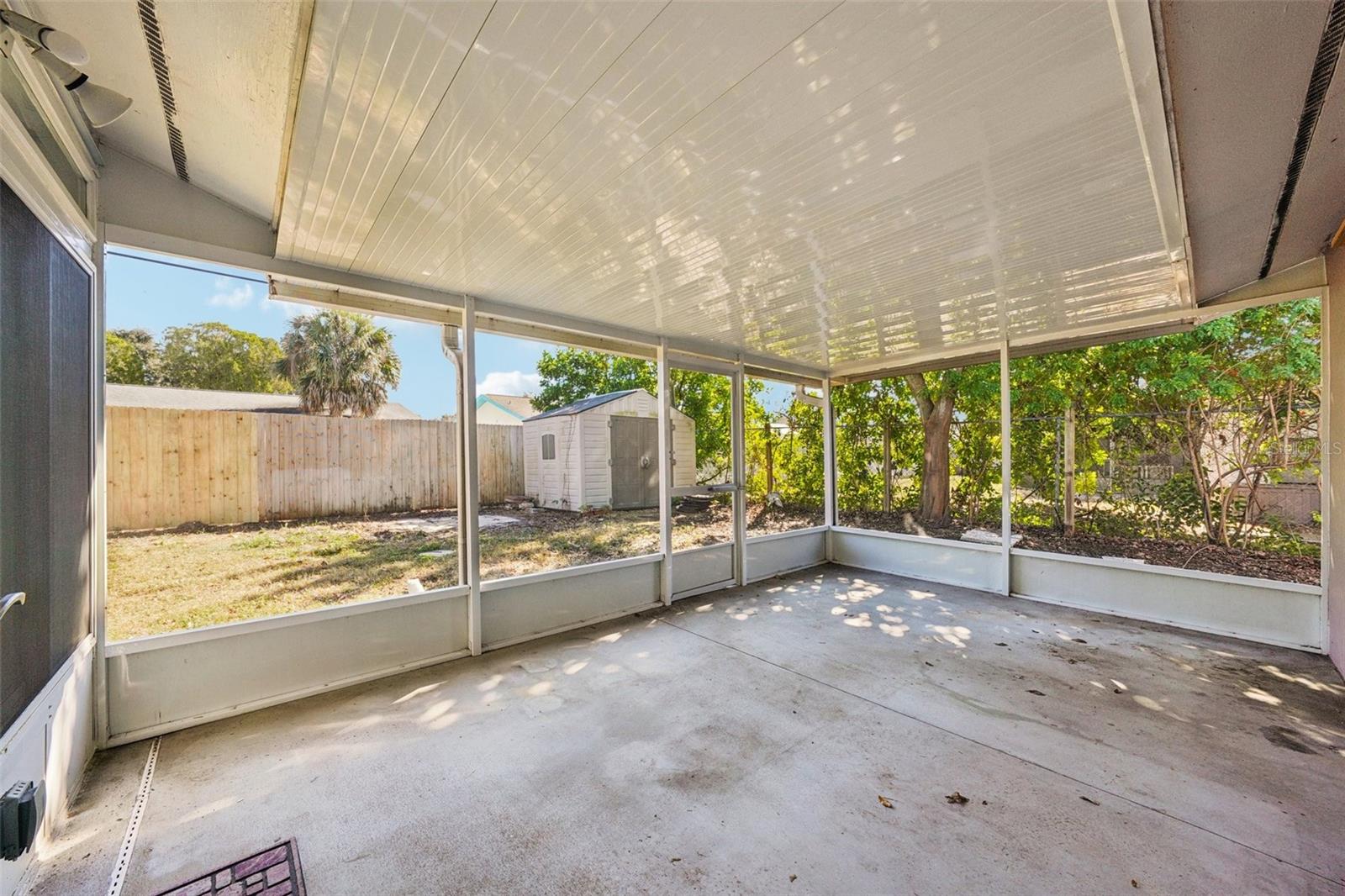 Image 43 of 69 For 1975 Temple Terrace