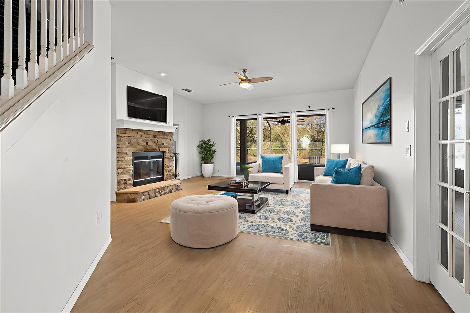 Listing photo id 10 for 5123 Shorewood Drive