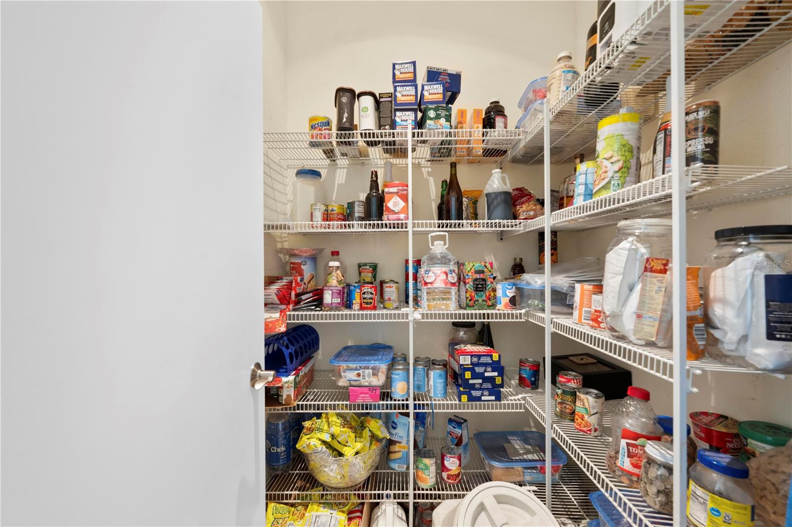 Listing photo id 35 for 5123 Shorewood Drive