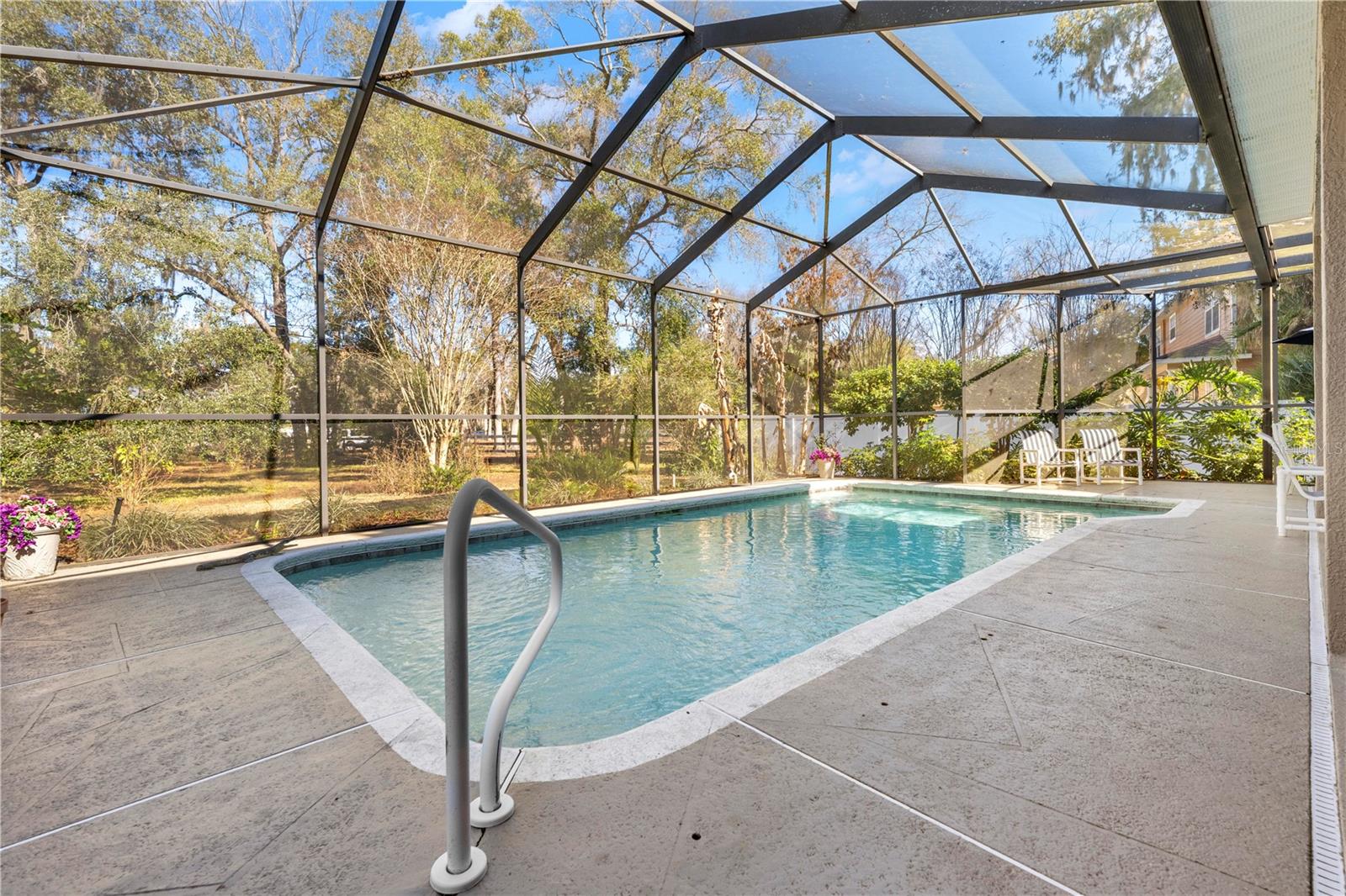 Listing photo id 67 for 5123 Shorewood Drive