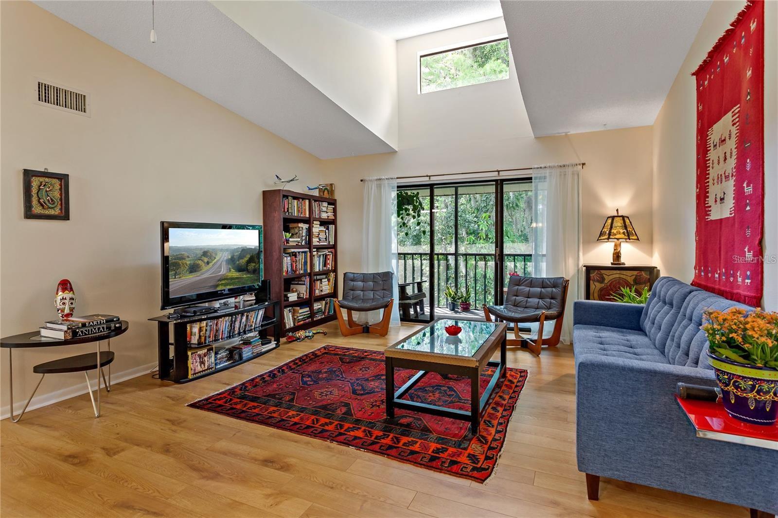 Image 7 of 28 For 3161 Lake Pine Way S F3