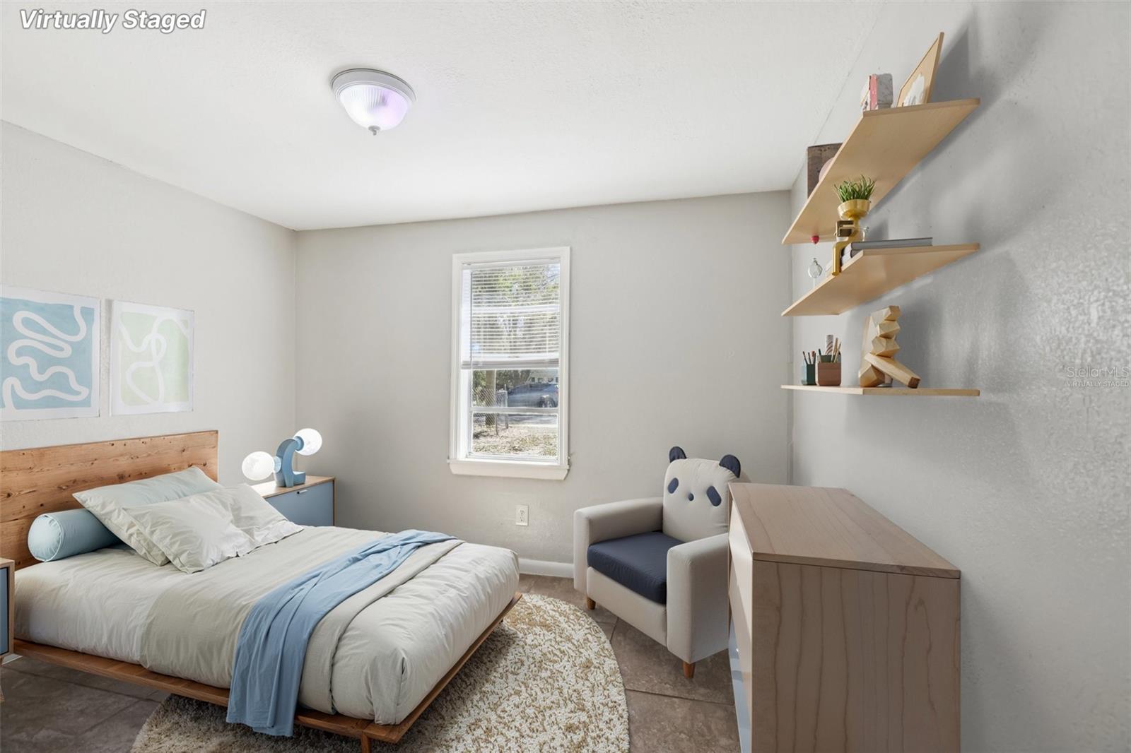 Listing photo id 8 for 2010 Yukon Street