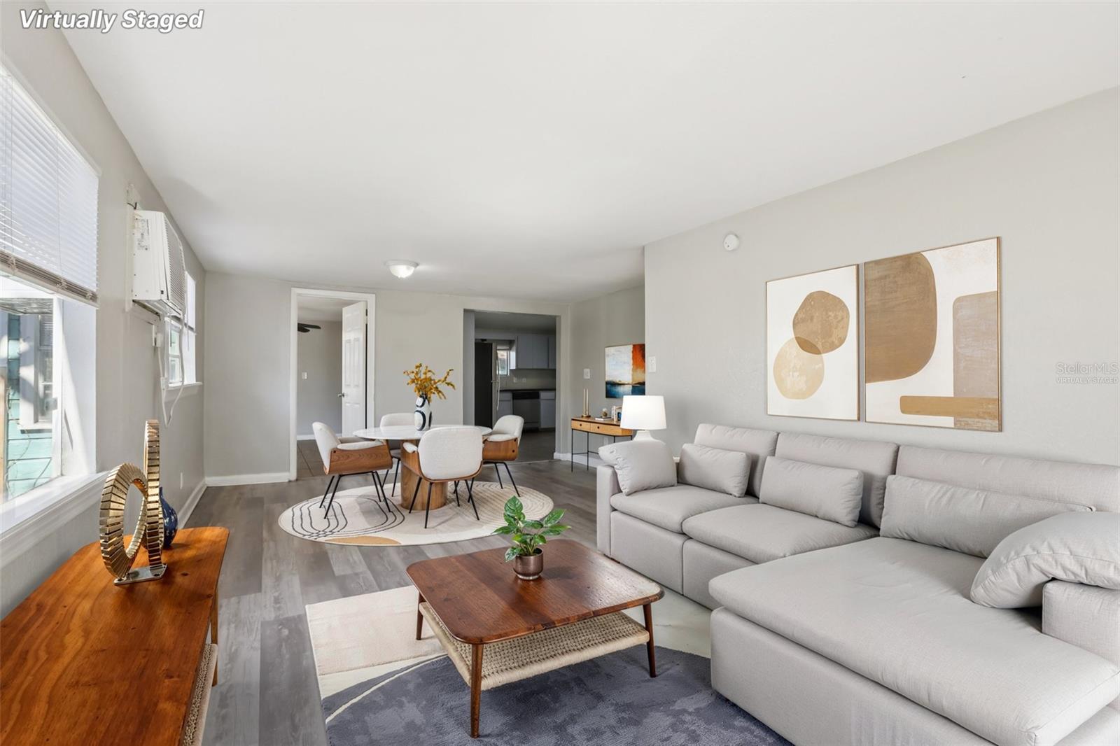 Listing photo id 0 for 2010 Yukon Street