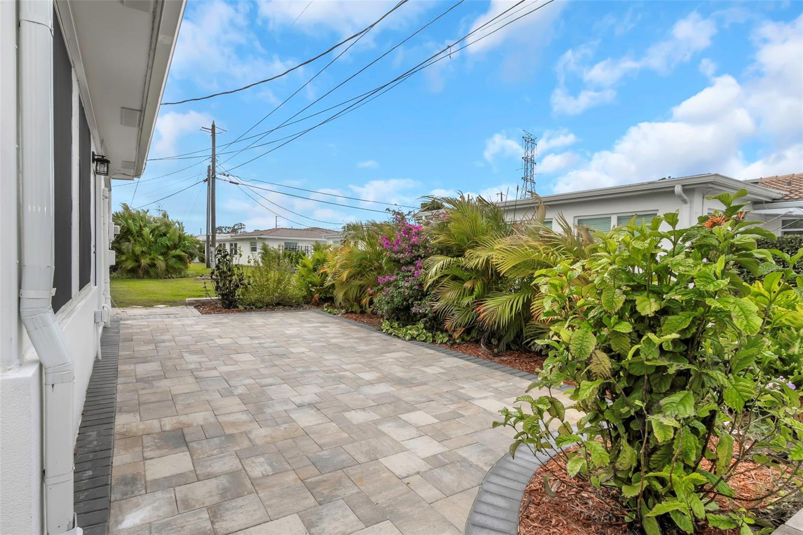 Image 63 of 87 For 10032 39th Way N