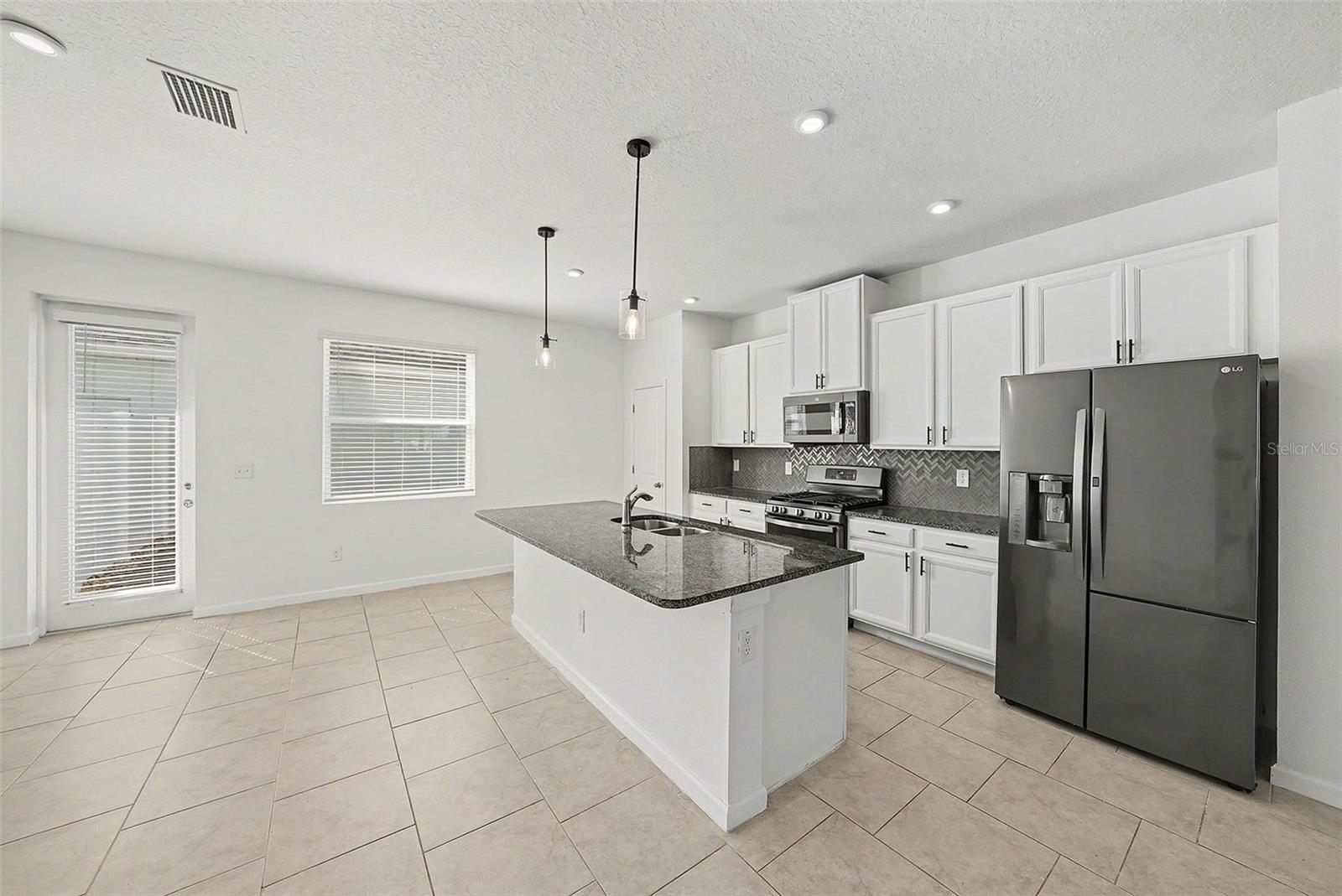 Image 8 of 33 For 15442 Caravan Avenue