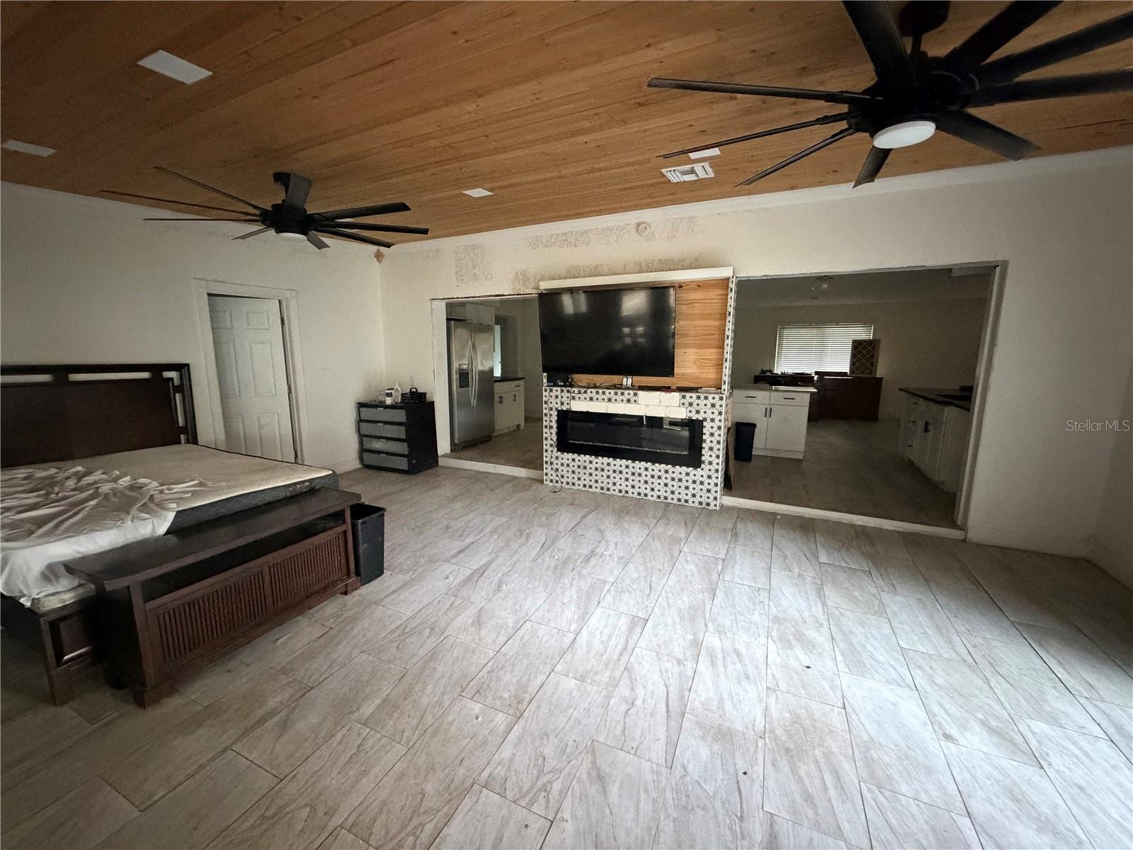 Image 13 of 43 For 2559 Rainbow Drive