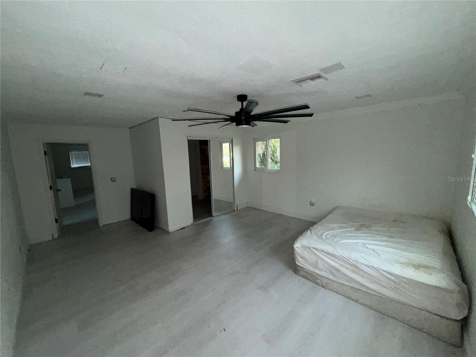 Image 32 of 43 For 2559 Rainbow Drive