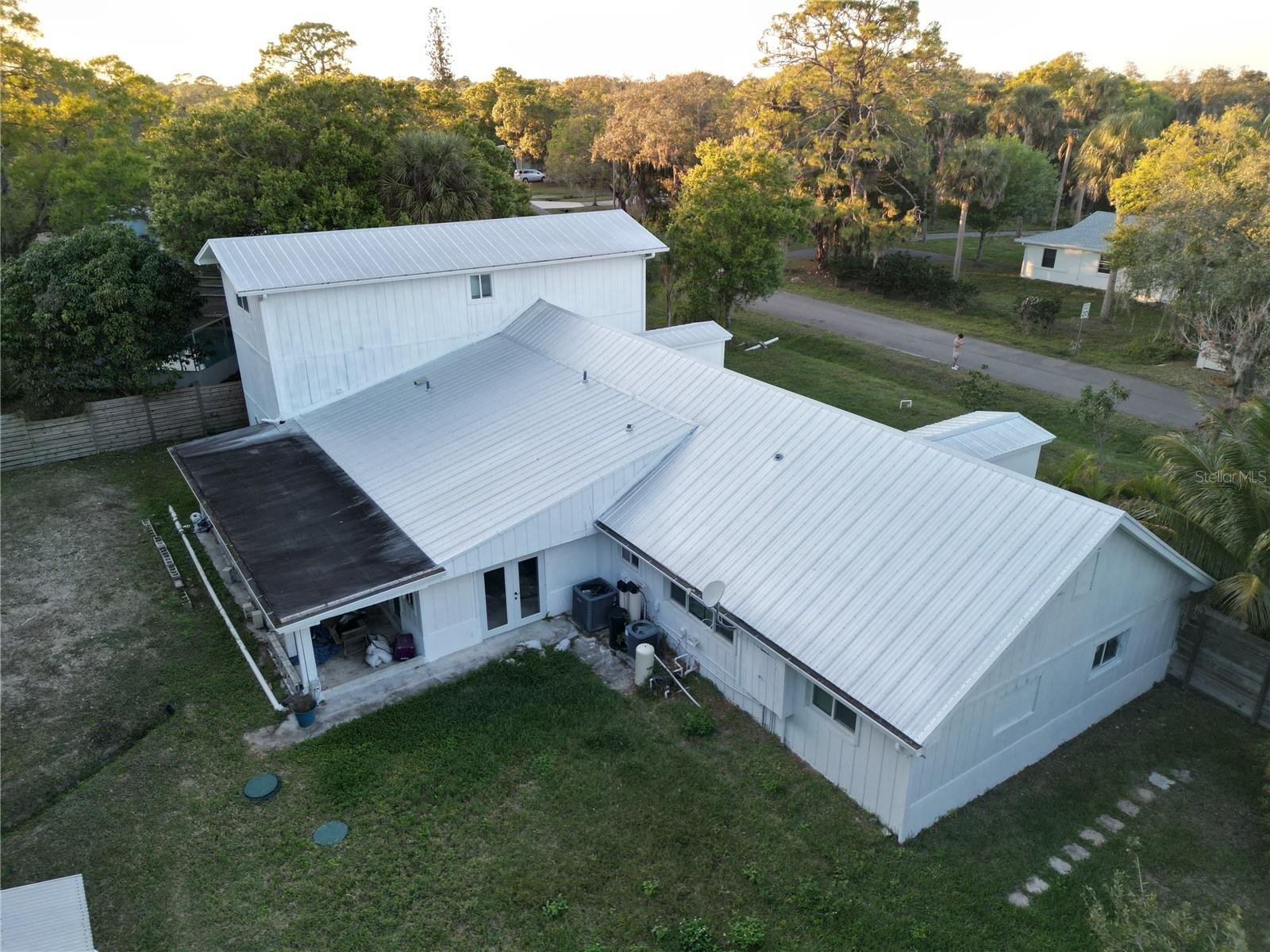 Image 4 of 43 For 2559 Rainbow Drive