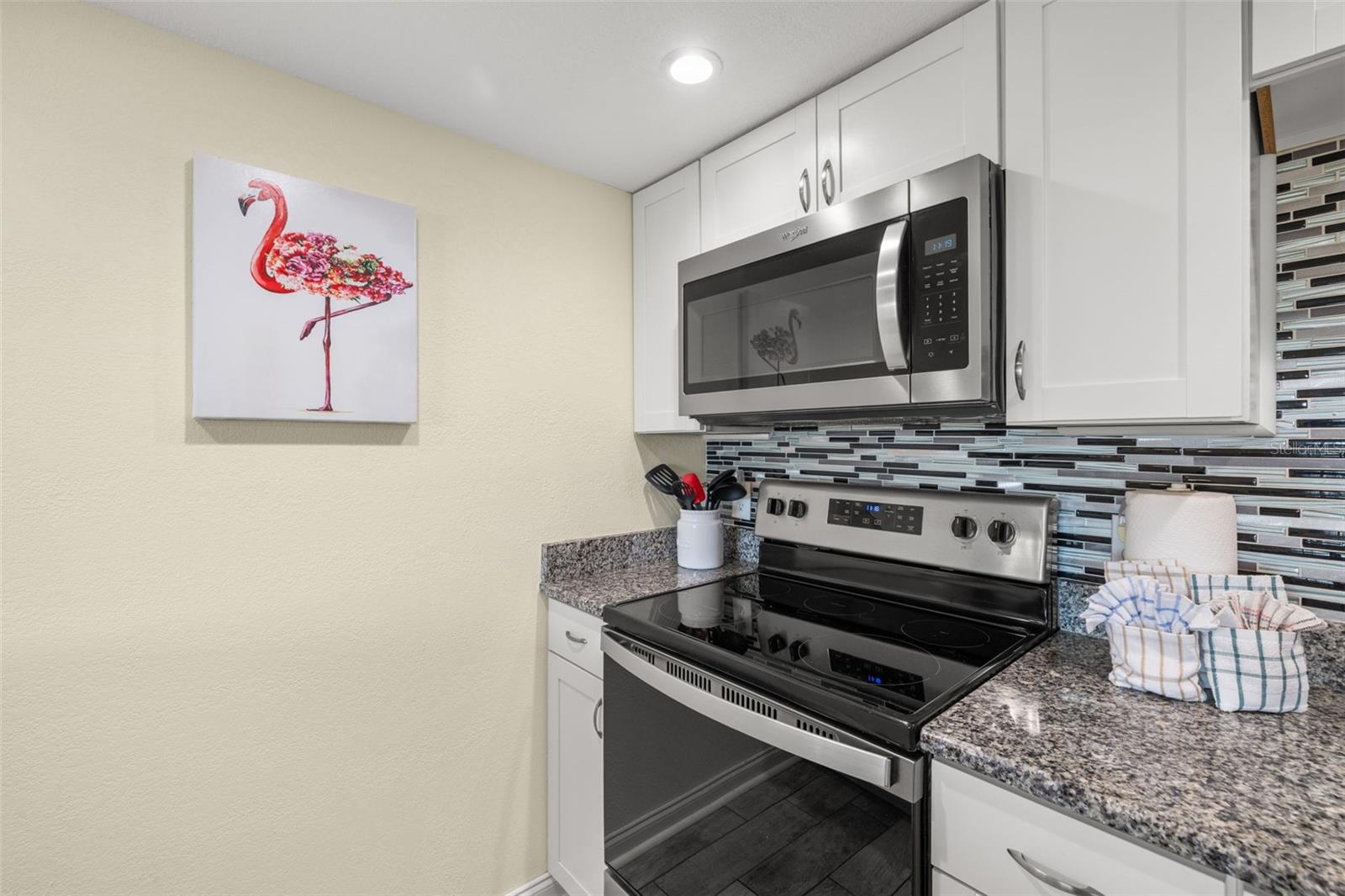 Image 12 of 38 For 18610 Gulf Boulevard 709