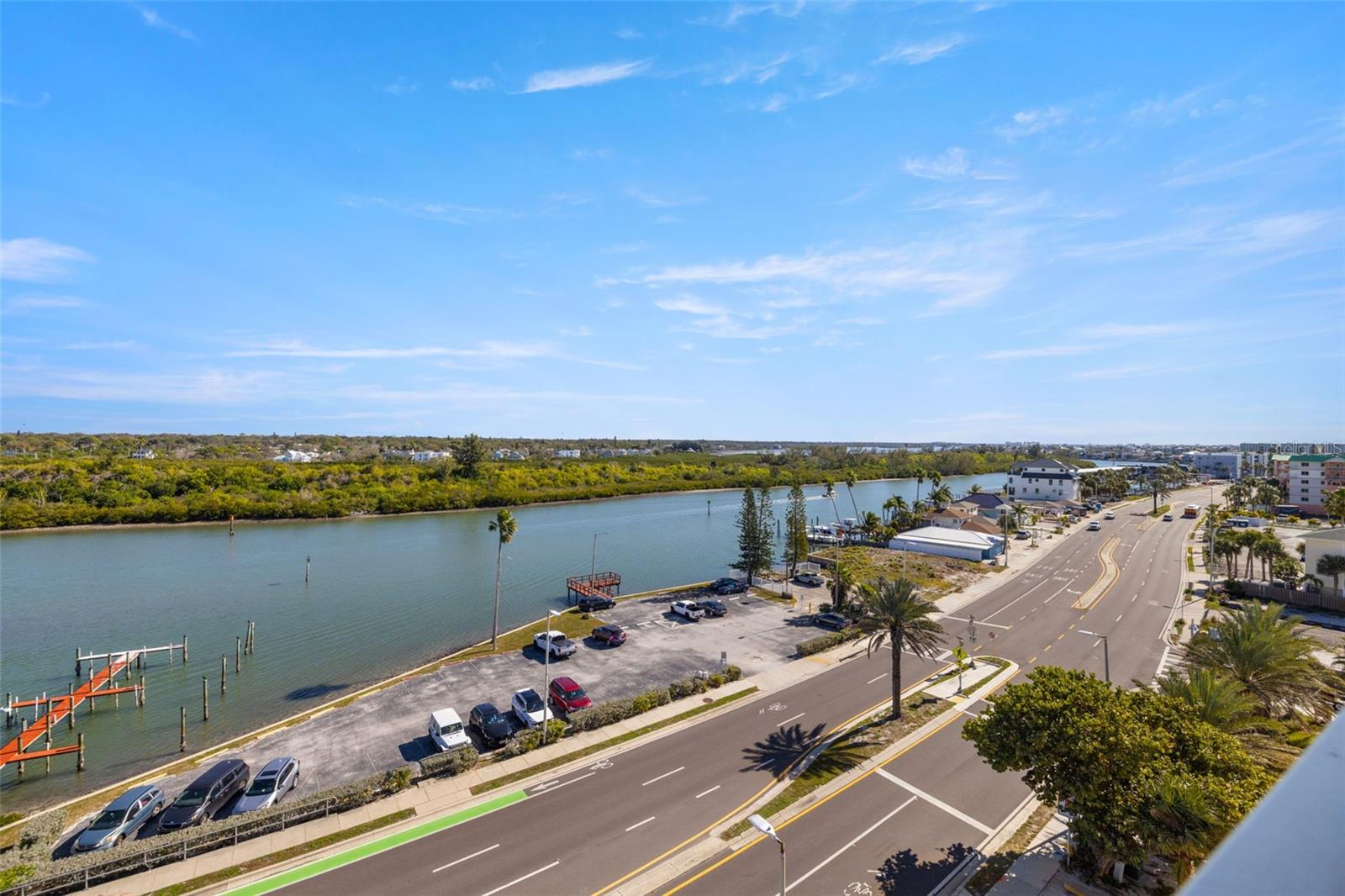 Image 22 of 38 For 18610 Gulf Boulevard 709