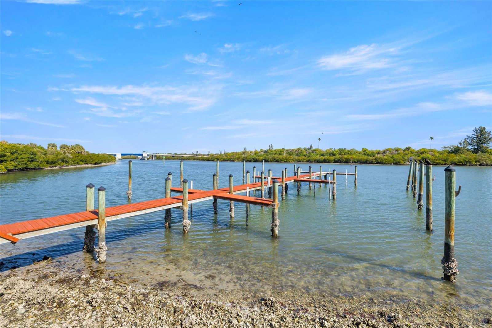 Image 31 of 38 For 18610 Gulf Boulevard 709