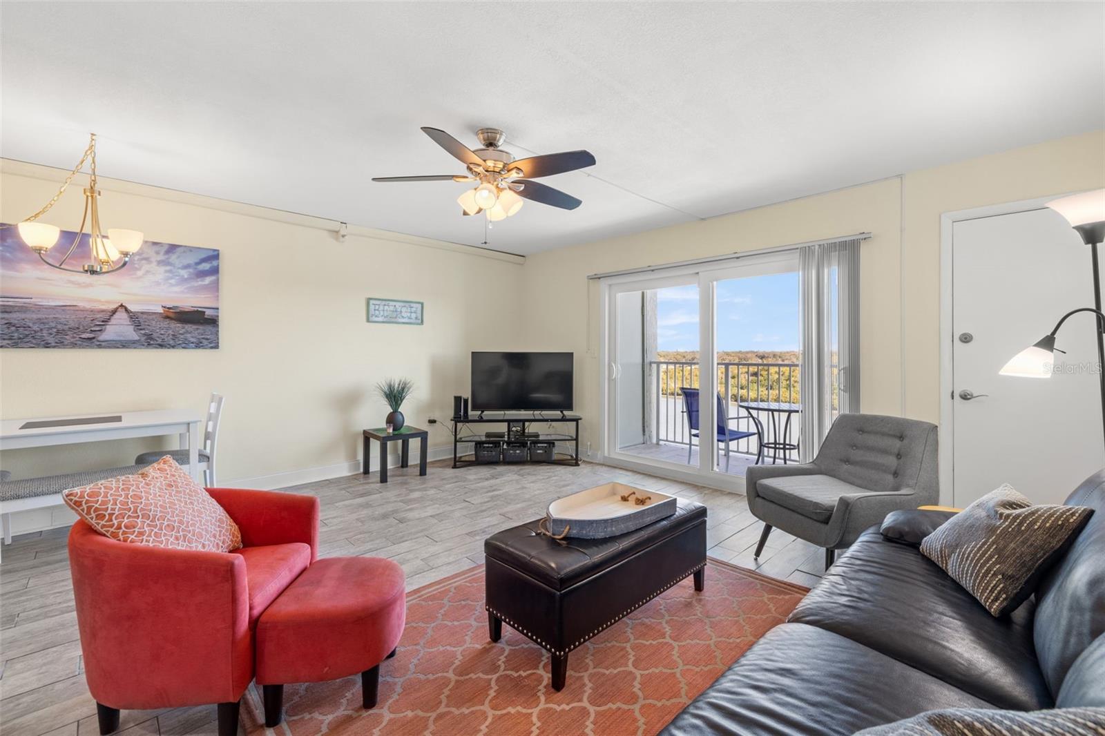 Image 7 of 38 For 18610 Gulf Boulevard 709