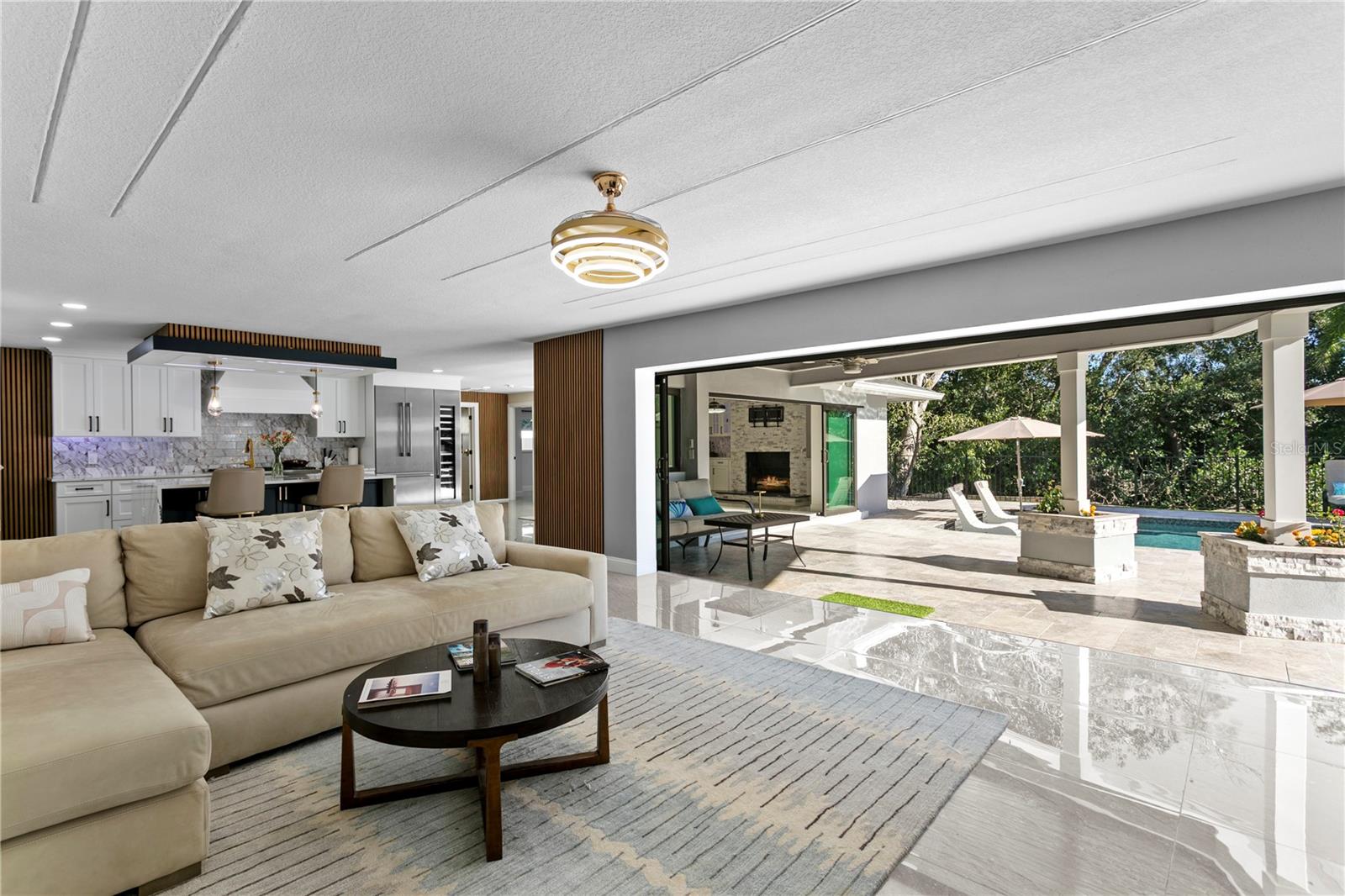 Image 11 of 73 For 900 31st Avenue Ne