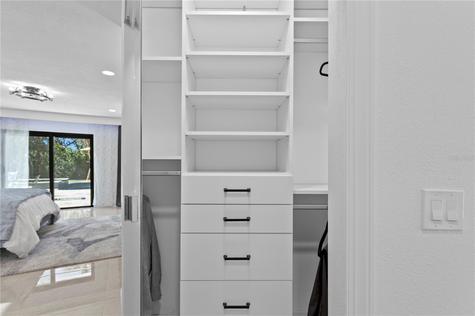 Image 23 of 73 For 900 31st Avenue Ne